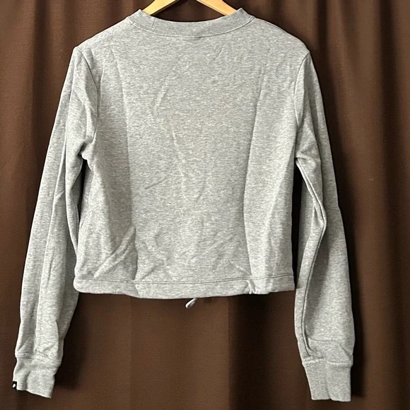 Nike Cropped Crew Neck Sweatshirt - Picture 2 of 9